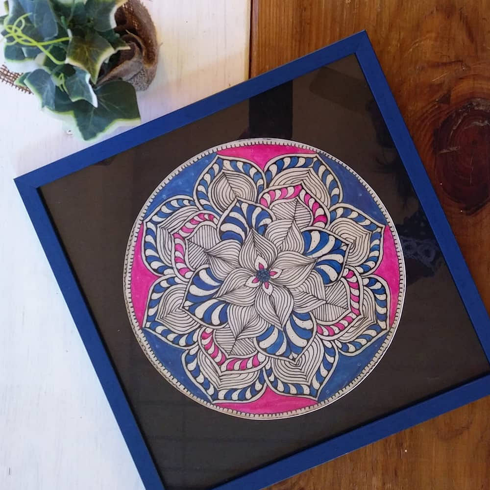 Visual arts,Pattern,Motif,Tray,Textile,Plate,Flooring,Needlework,Embroidery,Platter