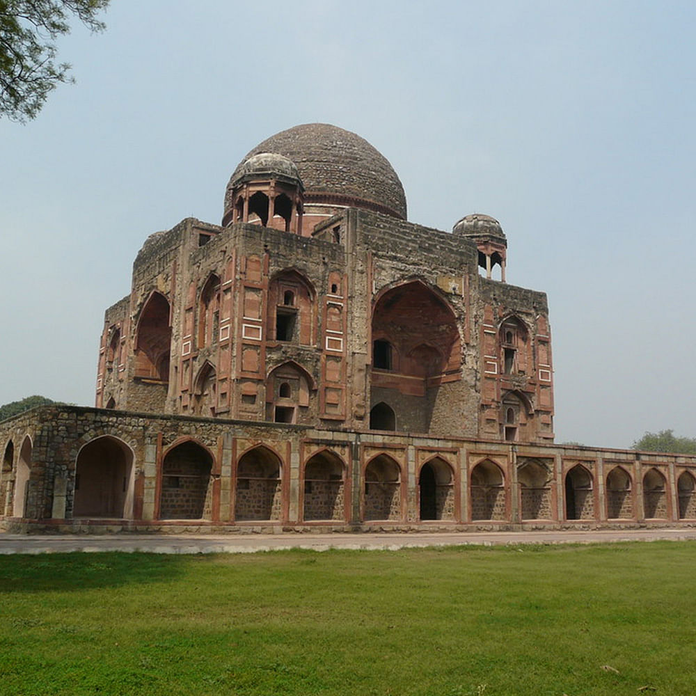 Historic site,Landmark,Holy places,Tomb,Building,Ruins,Caravanserai,Architecture,Medieval architecture,Unesco world heritage site