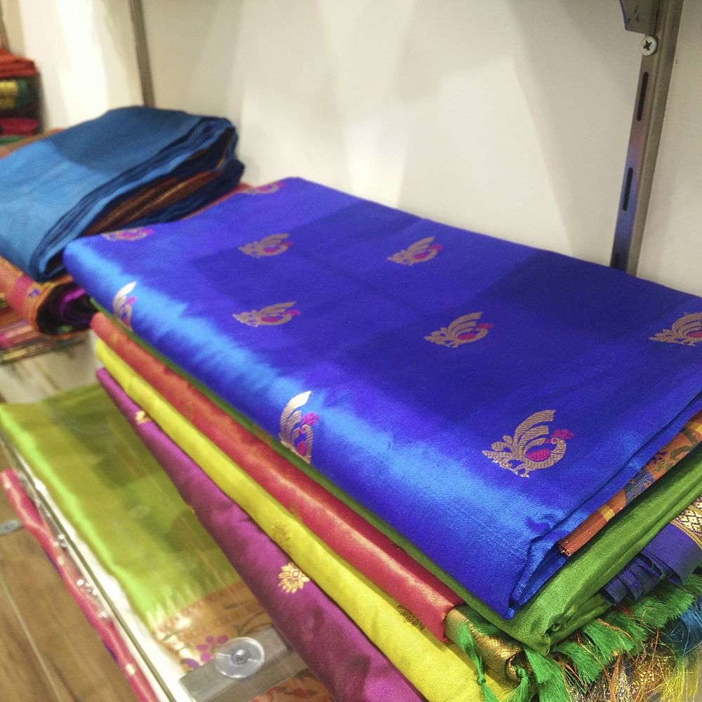 Purple,Product,Textile,Furniture,Bed sheet,Room,Linens,Table