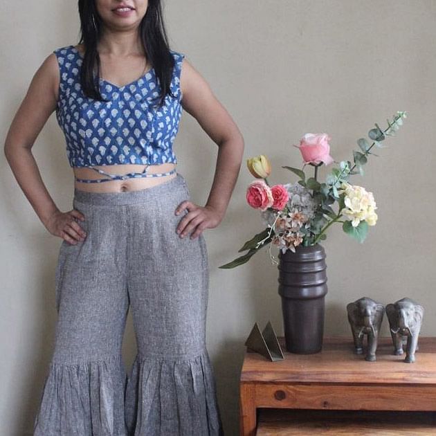 Clothing,Waist,Dress,Pattern,Pattern,Crop top,Textile,Trousers,Abdomen,Denim