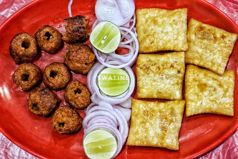 Dish,Food,Cuisine,Ingredient,Produce,Staple food,Fried food,Murtabak,Vegetarian food,Finger food