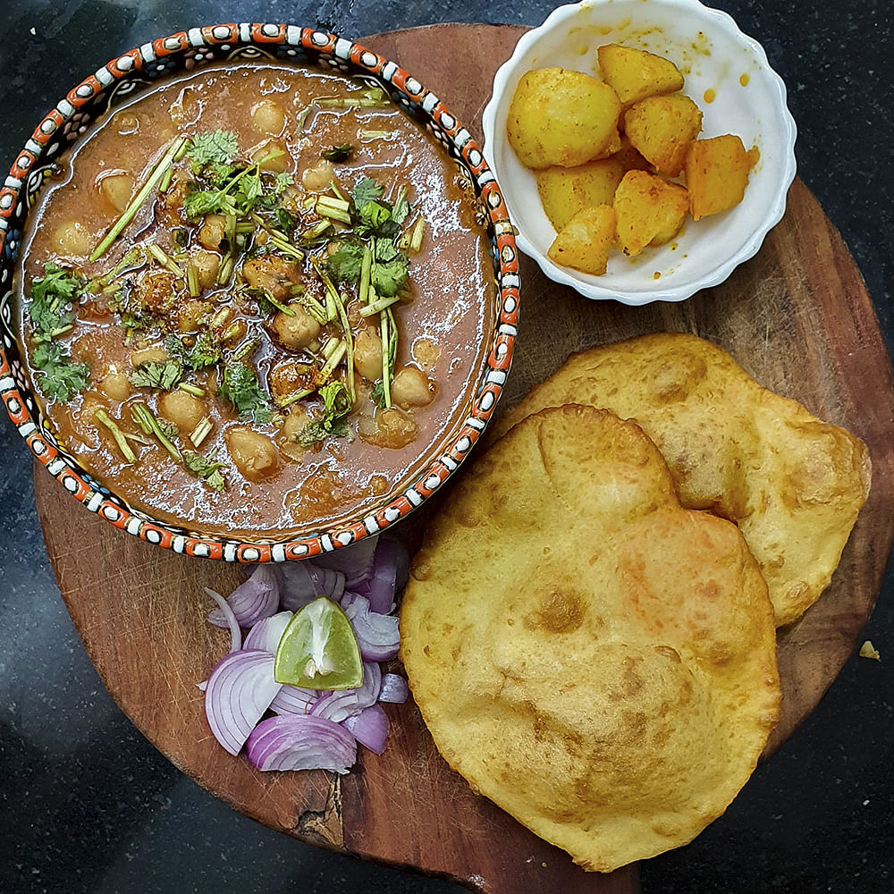 Dish,Food,Cuisine,Ingredient,Puri,Chole bhature,Produce,Staple food,Indian cuisine,Potato