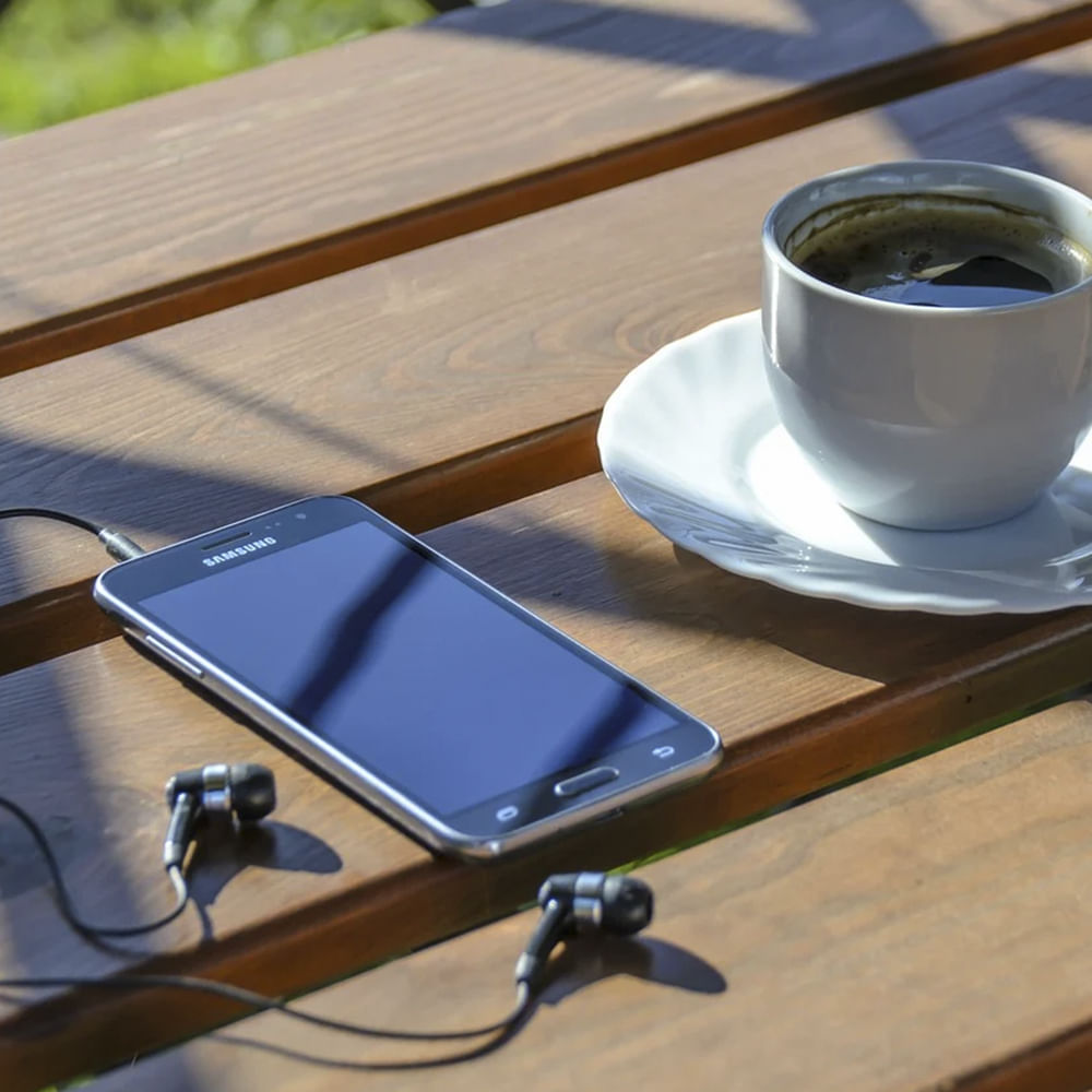 Gadget,Coffee cup,Table,Technology,Cup,Tray,Electronic device,Tableware,Desk,Wood