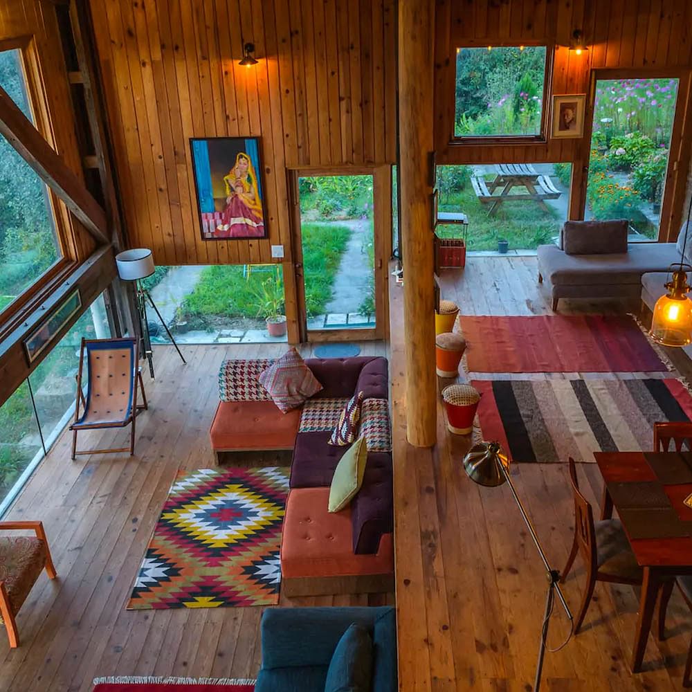 Room,Property,House,Log cabin,Interior design,Floor,Furniture,Living room,Building,Tree