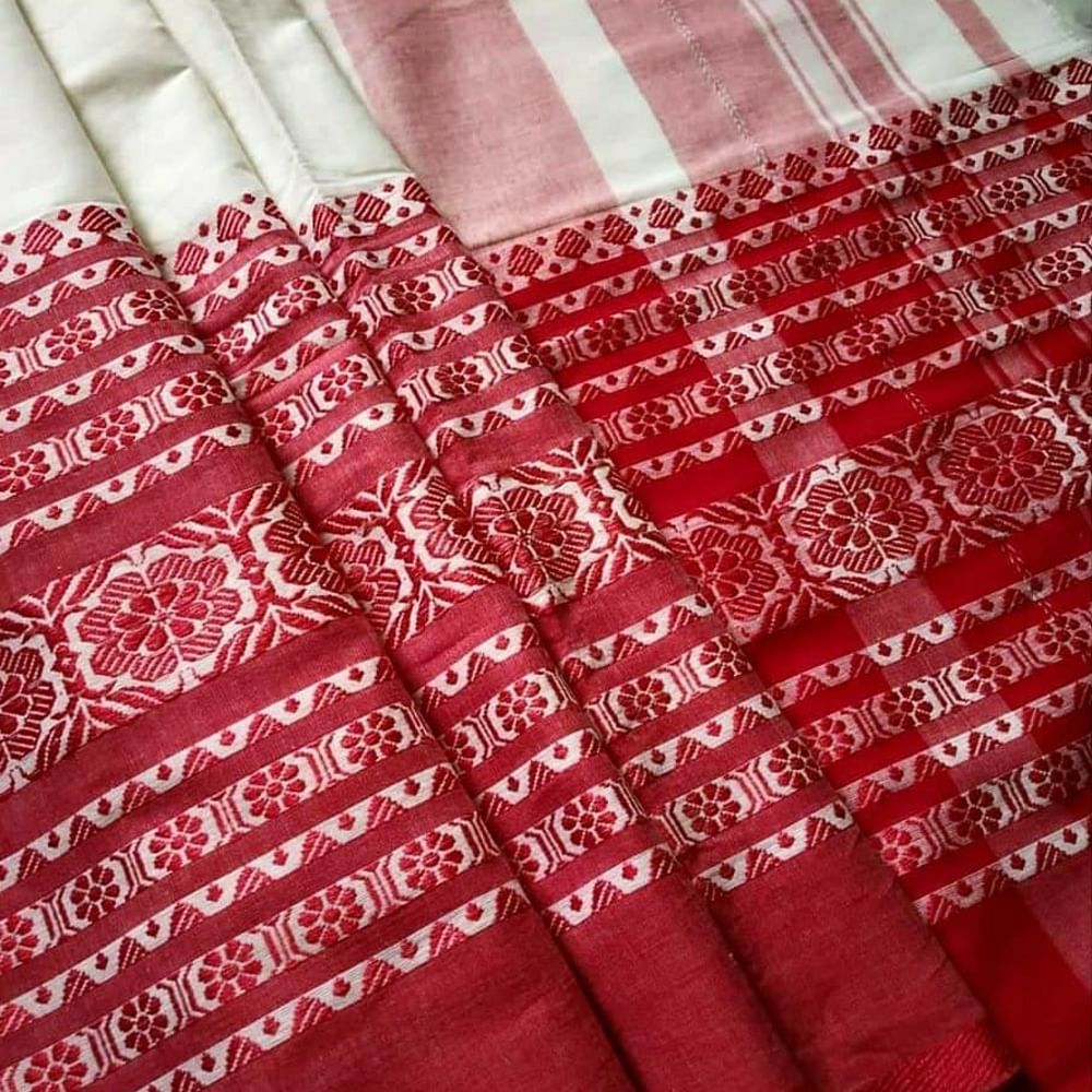 Red,Pink,Textile,Pattern,Maroon,Design,Patchwork,Woven fabric,Font,Linens