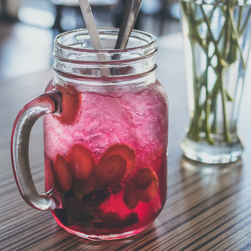 Mason jar,Pink,Food,Drink,Drinkware,Tableware,Shrub,Ingredient,Glass