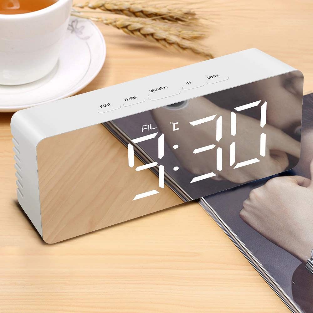 Cup,Coffee cup,Table,Drinkware,Tableware,Digital clock,Home accessories