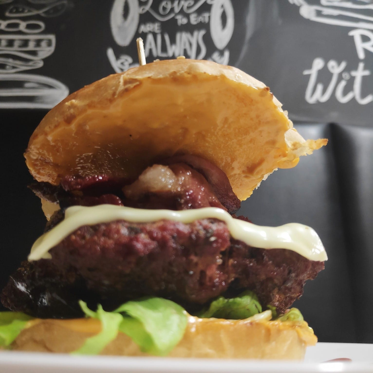 Food,Cuisine,Hamburger,Dish,Buffalo burger,Cheeseburger,Slider,Ingredient,Junk food,Fast food