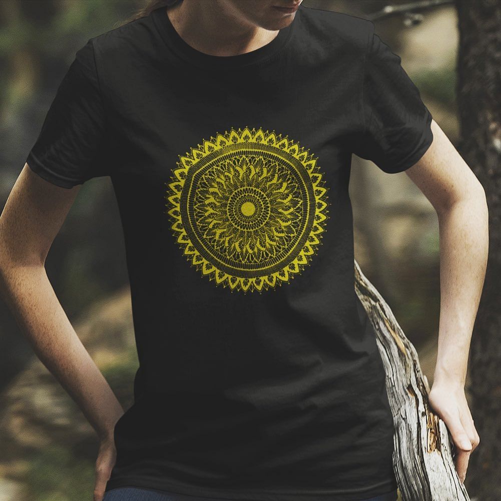 T-shirt,Clothing,Yellow,Sleeve,Top,Pattern,Neck,Design,Active shirt,Circle