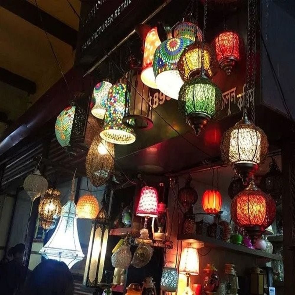 Market,Lighting,Public space,Bazaar,City,Lighting accessory,Building,Night,Lantern