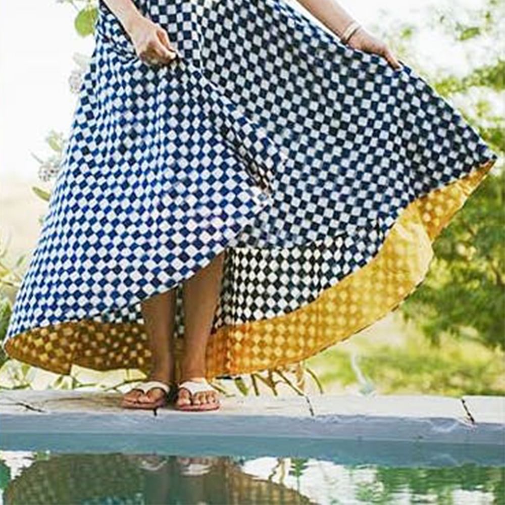 Pattern,Clothing,Umbrella,Polka dot,Yellow,Design,Textile,Pattern,Membrane-winged insect