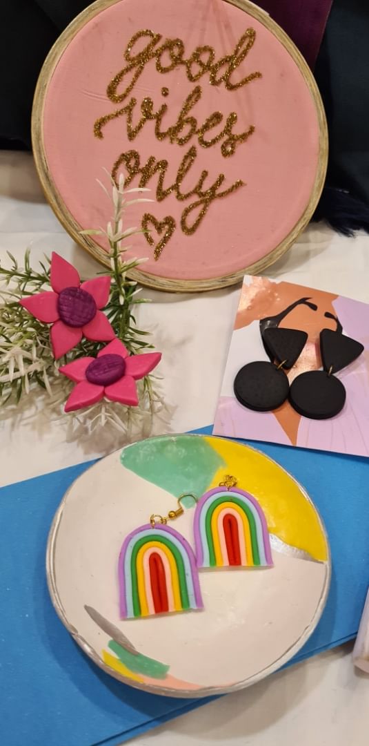 Cake decorating,Sugar cake,Fondant,Icing,Sweetness,Royal icing,Sugar paste,Buttercream,Cake,Food