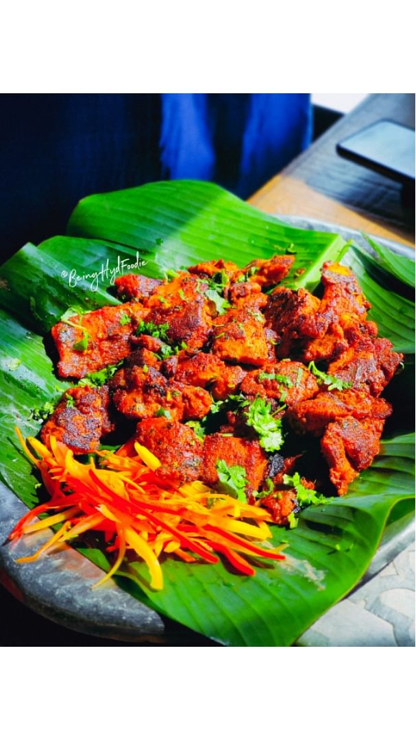 Food,Dish,Cuisine,Leaf,Ingredient,Meat,Chicken 65,Produce,Recipe,Banana leaf