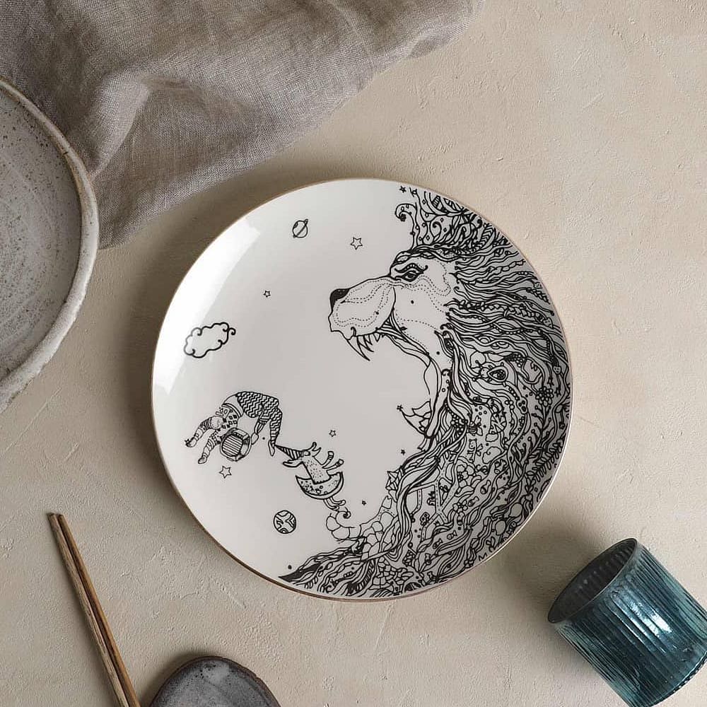 Plate,Dishware,Tableware,Illustration,Platter,Porcelain,Serveware,Ceramic,Drawing,Rodent