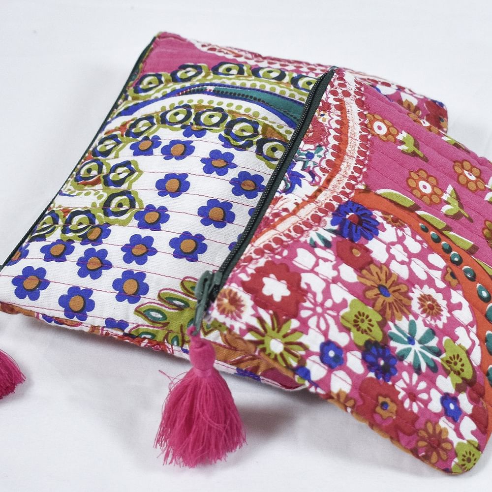 Cushion,Purple,Pink,Pattern,Textile,Magenta,Design,Visual arts,Pillow,Furniture