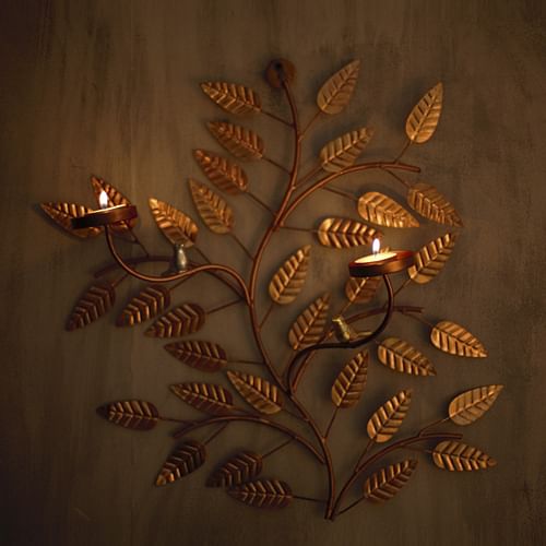 Leaf,Branch,Plant,Vascular plant,Metal,Fern,Carving,Twig,Art