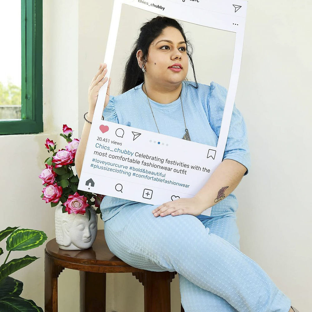 Sitting,Room,Smile,Photography,Furniture,Plant,Happy