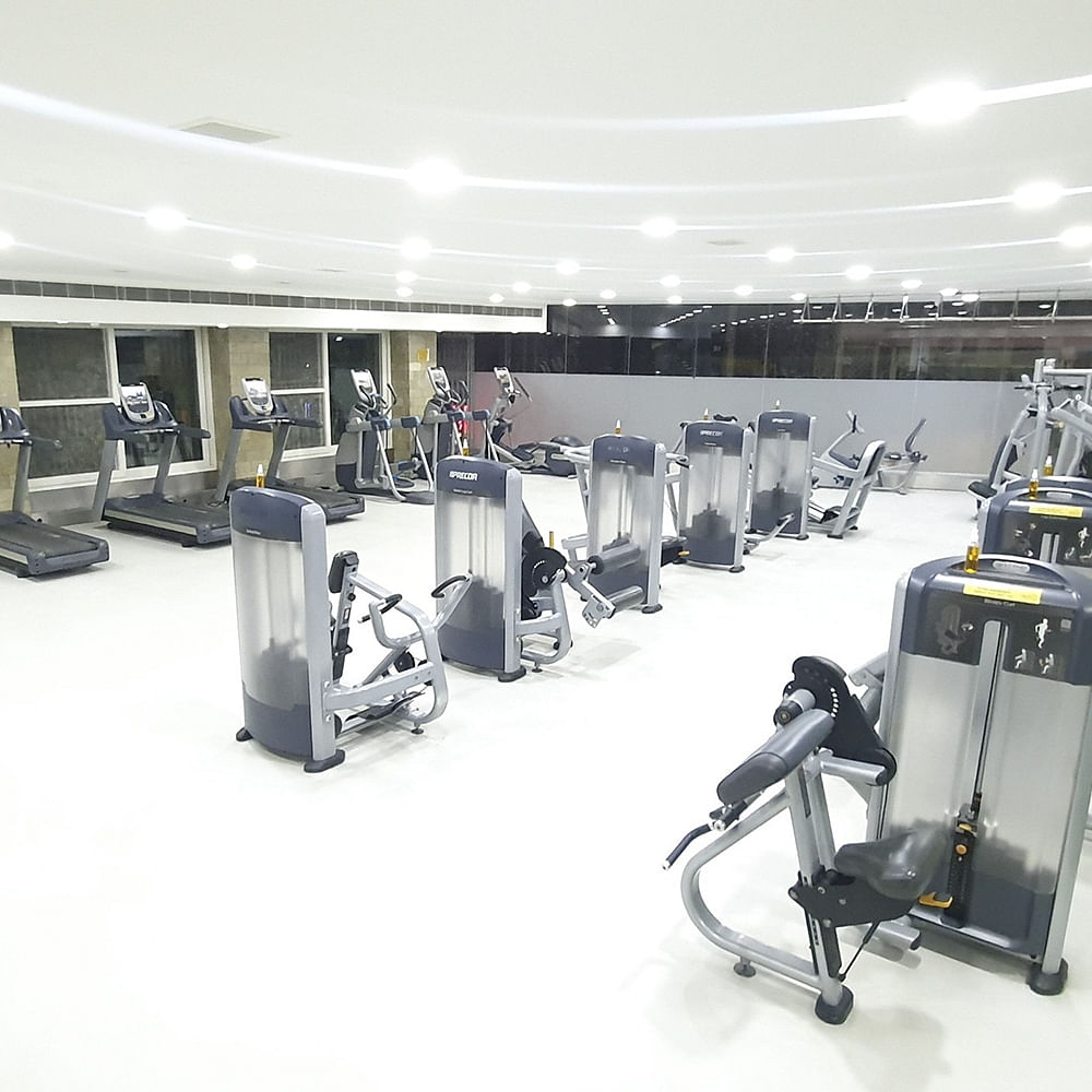 Exercise machine,Gym,Exercise equipment,Room,Treadmill,Sport venue,Physical fitness,Building,Sports equipment,Elliptical trainer