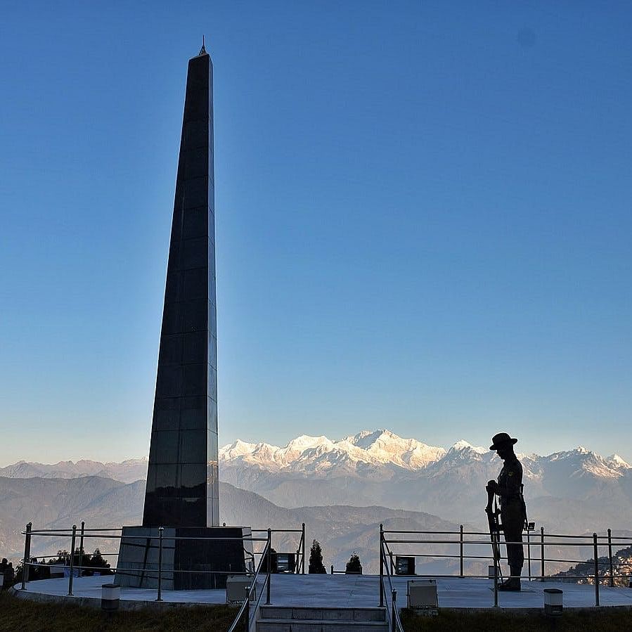 Monument,Sky,Landmark,Obelisk,Rock,National historic landmark,Statue,Memorial,Architecture,Cloud