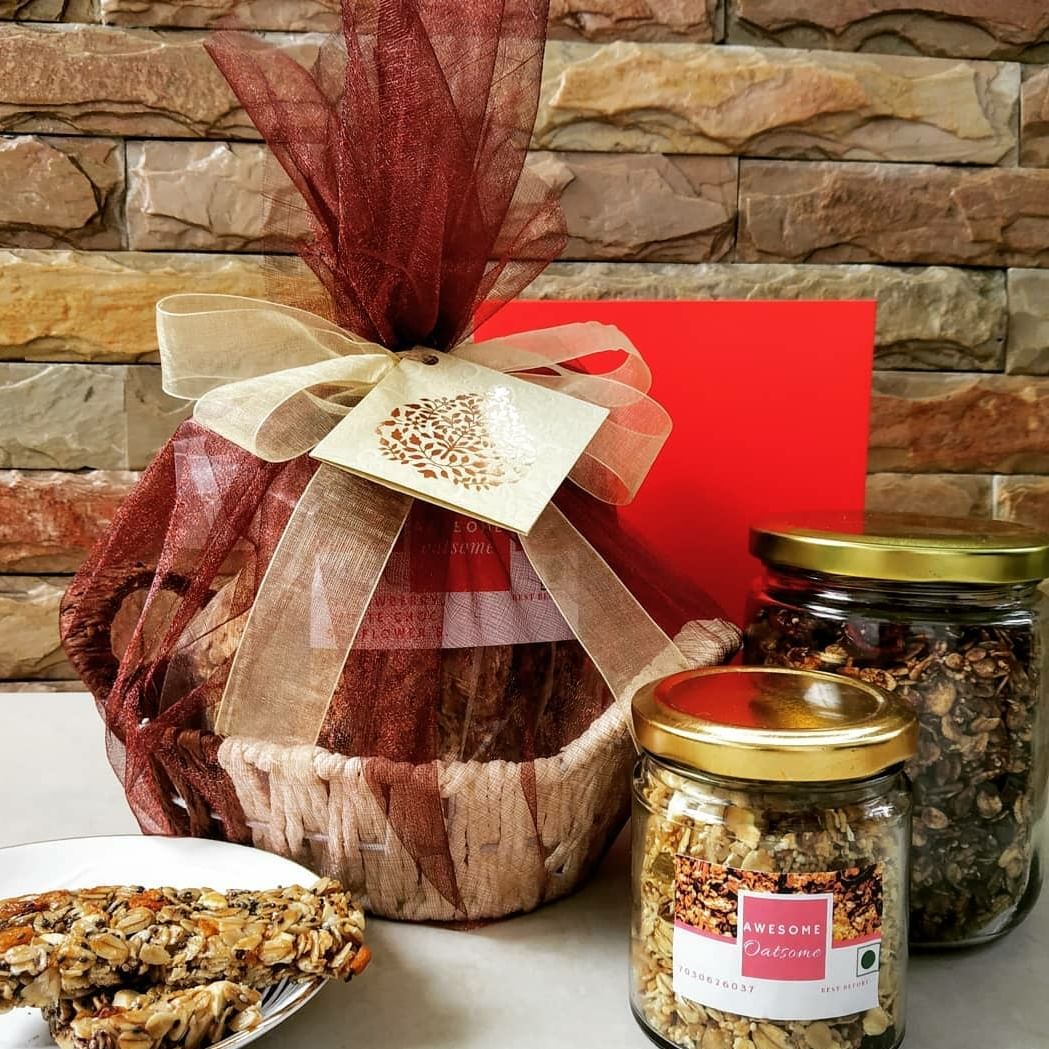 Food,Granola,Breakfast,Vegetarian food,Meal,Cuisine,Snack,Muesli,Dish,Breakfast cereal