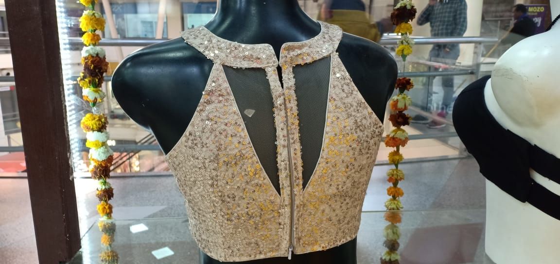 merchant-banner-blur