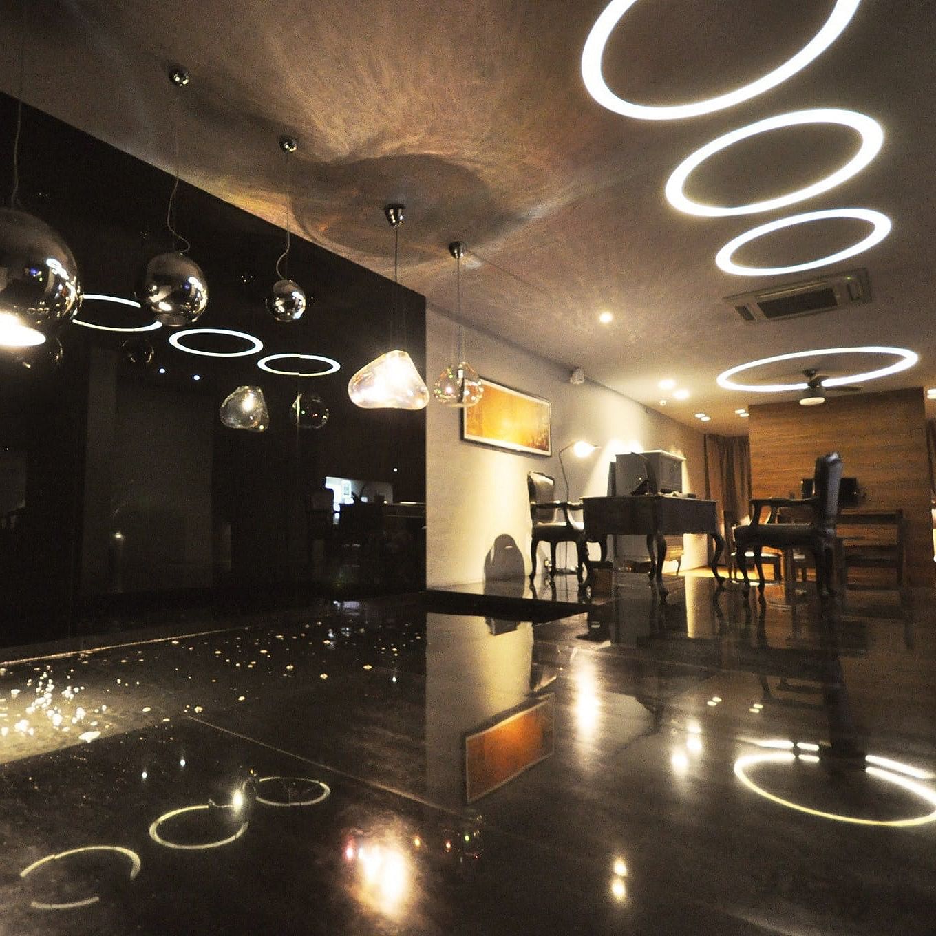 Lighting,Ceiling,Lobby,Building,Interior design,Floor,Design,Light fixture,Room,Architecture