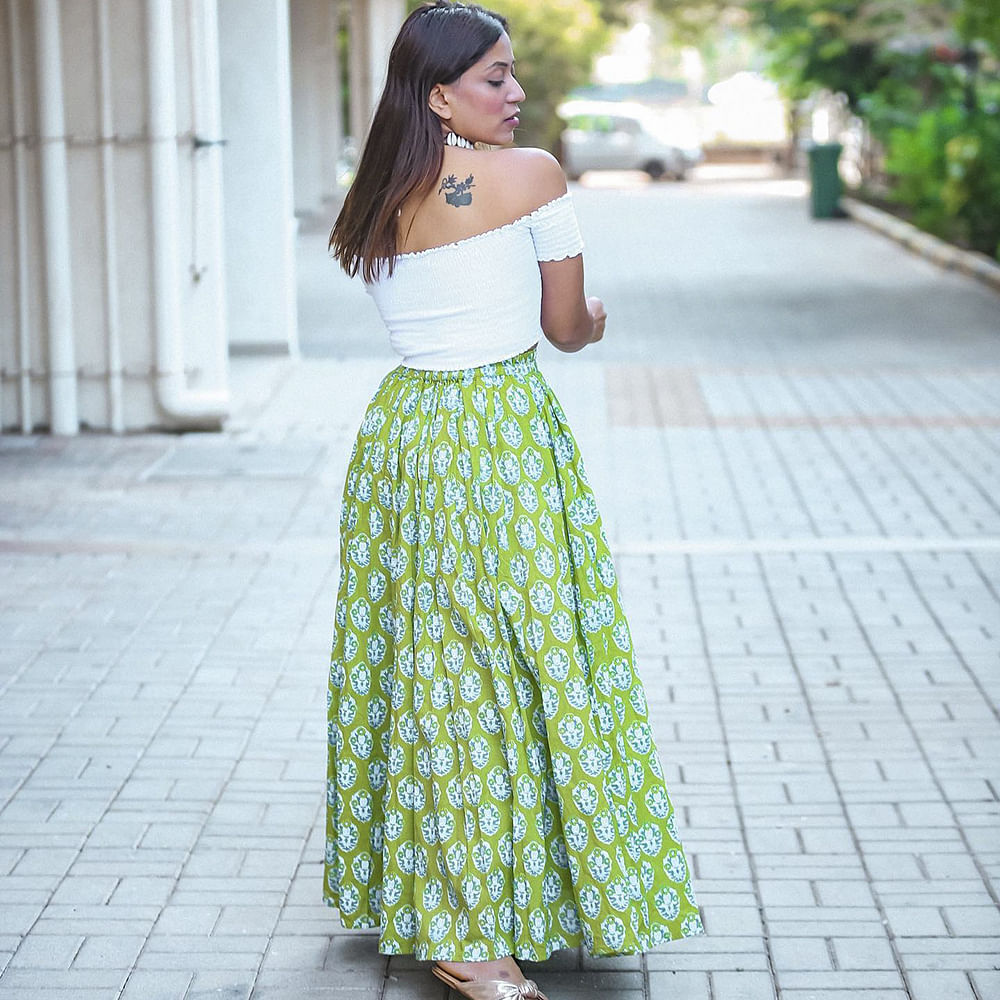 Clothing,White,Green,Dress,Waist,Shoulder,Yellow,Day dress,Pattern,Street fashion