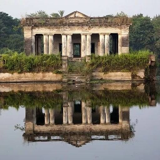 Reflection,Water,Architecture,Reflecting pool,Historic site,Ruins,Building,Sky,Temple,Ancient roman architecture