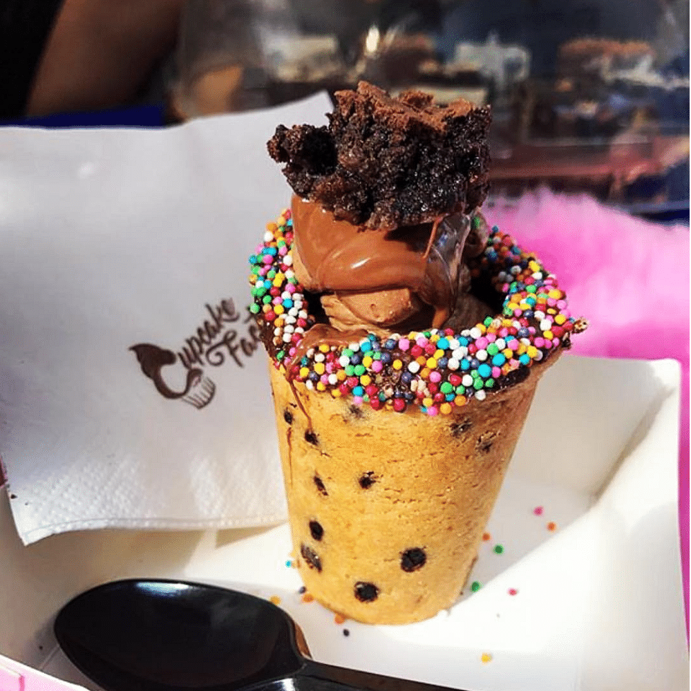 Food,Frozen dessert,Chocolate ice cream,Sprinkles,Dessert,Gelato,Ice cream,Cuisine,Ice cream cone,Dish