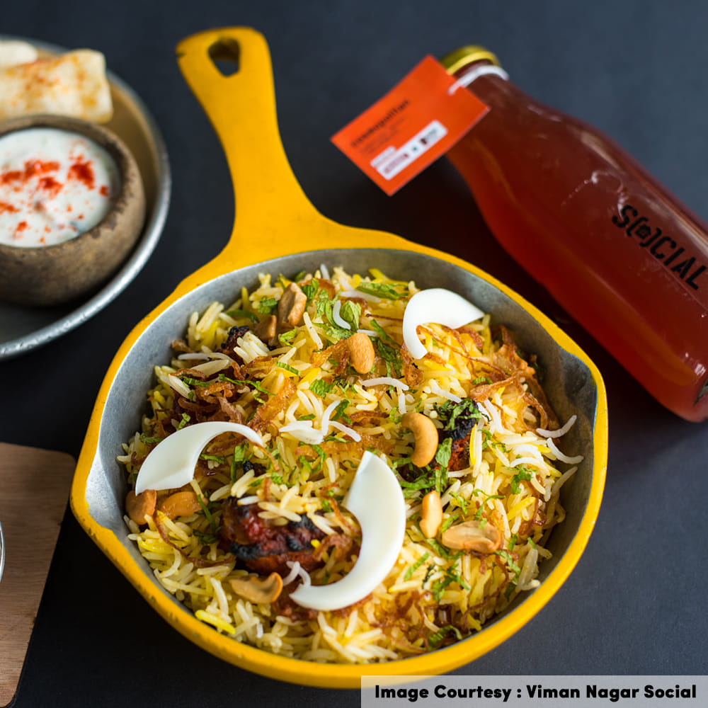 Dish,Food,Cuisine,Ingredient,Fried noodles,Bakmi,Biryani,Hokkien mee,Produce,Staple food