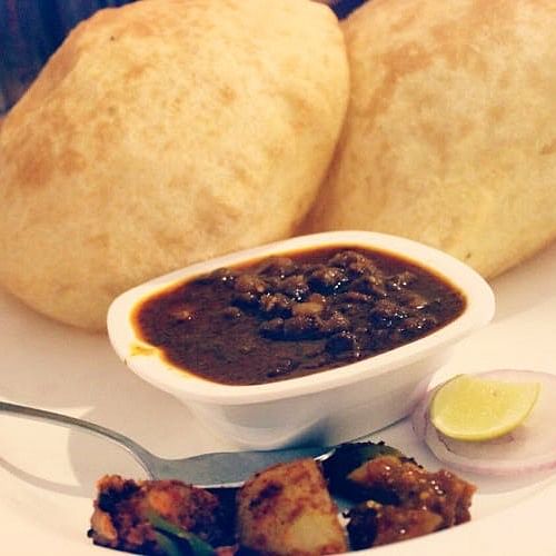 Dish,Food,Cuisine,Ingredient,Produce,Chole bhature,Fried food,American food,Recipe