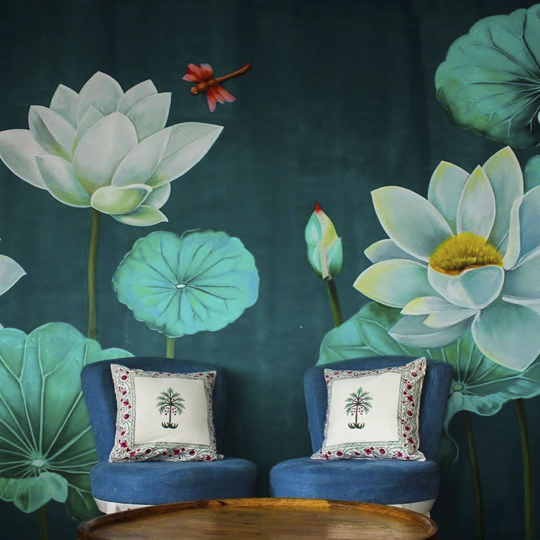 Petal,Aquatic plant,Flower,Leaf,Lotus,Flowering plant,Lotus family,Botany,Paint,Teal