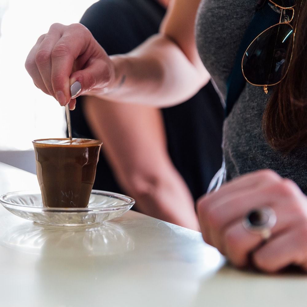 Finger,Brown,Hand,Serveware,Drink,Nail,Tableware,Dishware,Coffee,Chocolate