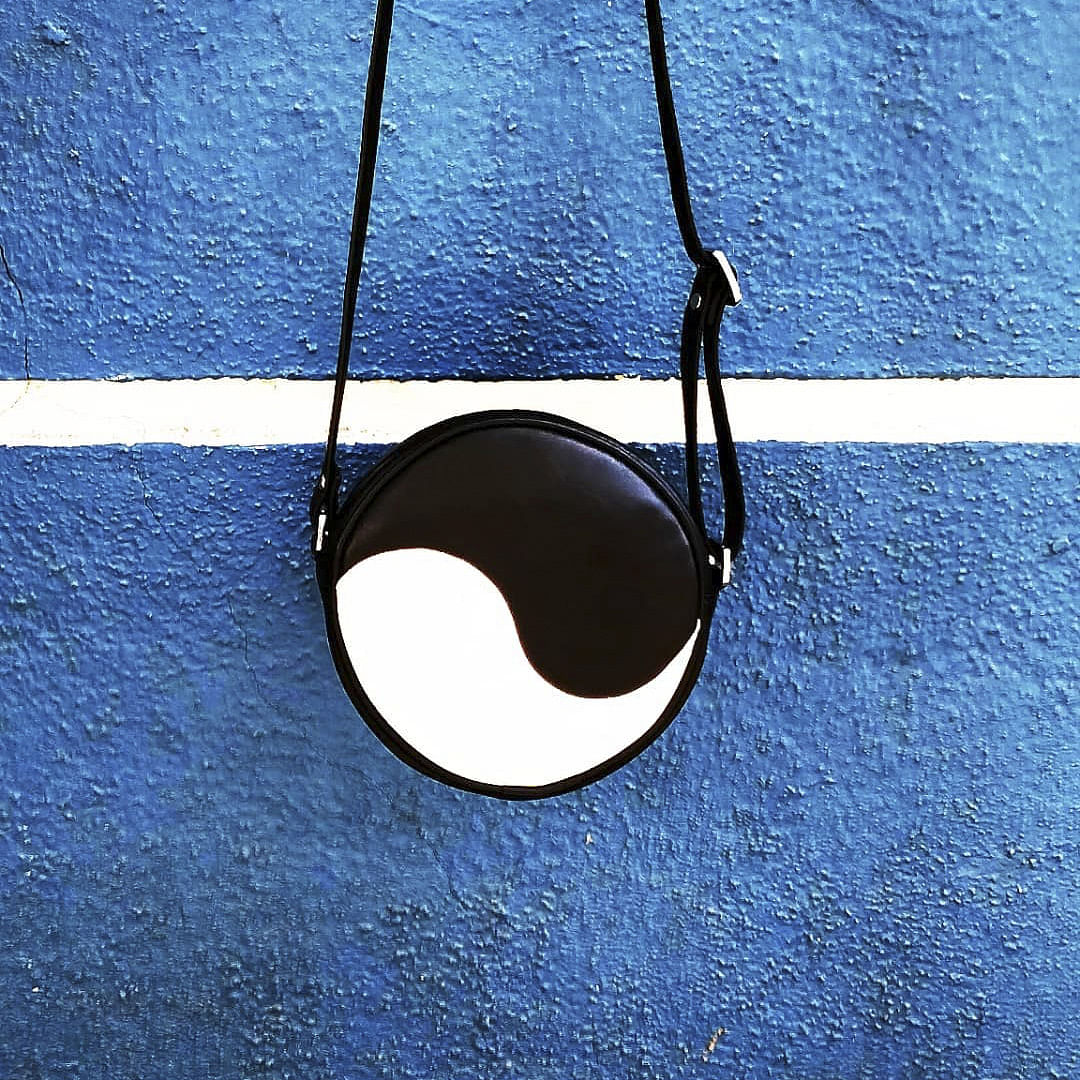 Blue,Electric blue,Eye glass accessory,Cobalt blue,Circle,Majorelle blue,Still life photography,Silver,Transparent material,Shadow