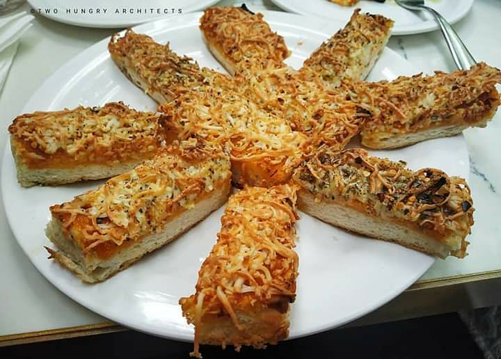 Dish,Food,Cuisine,Ingredient,Börek,Produce,Cheese roll,Baked goods,Finger food,Filo