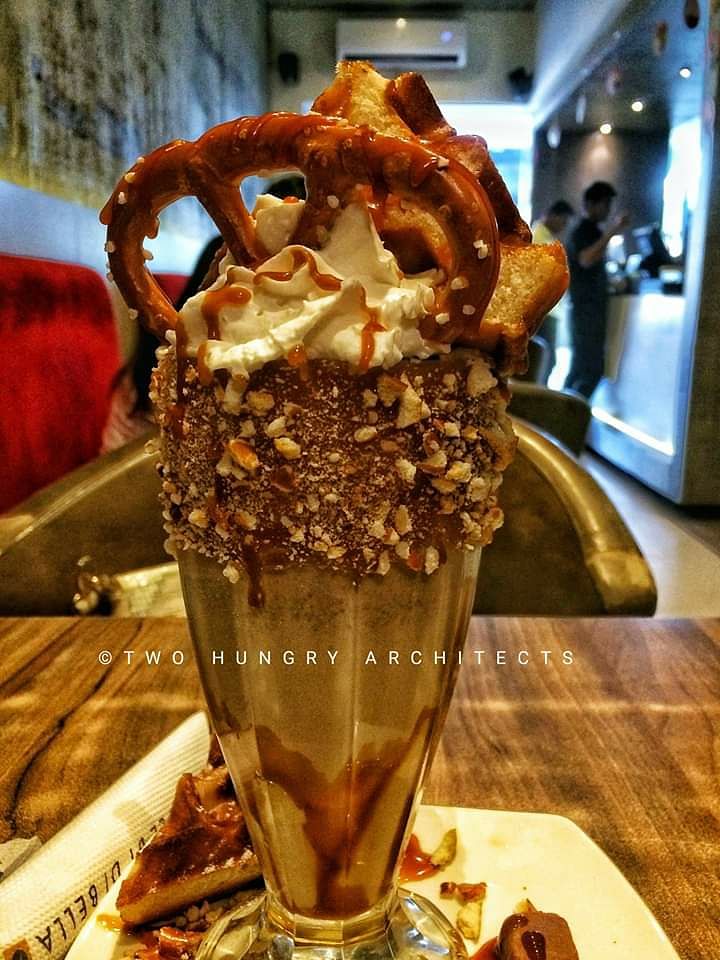 Food,Ice cream,Sundae,Frozen dessert,Cuisine,Dessert,Dish,Ingredient,Gelato,Dairy