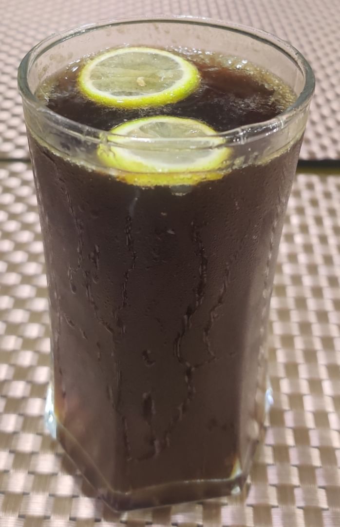 Drink,Juice,Vegetable juice,Alcoholic beverage,Food,Cuba libre,Distilled beverage,Non-alcoholic beverage,Ingredient,Beer cocktail