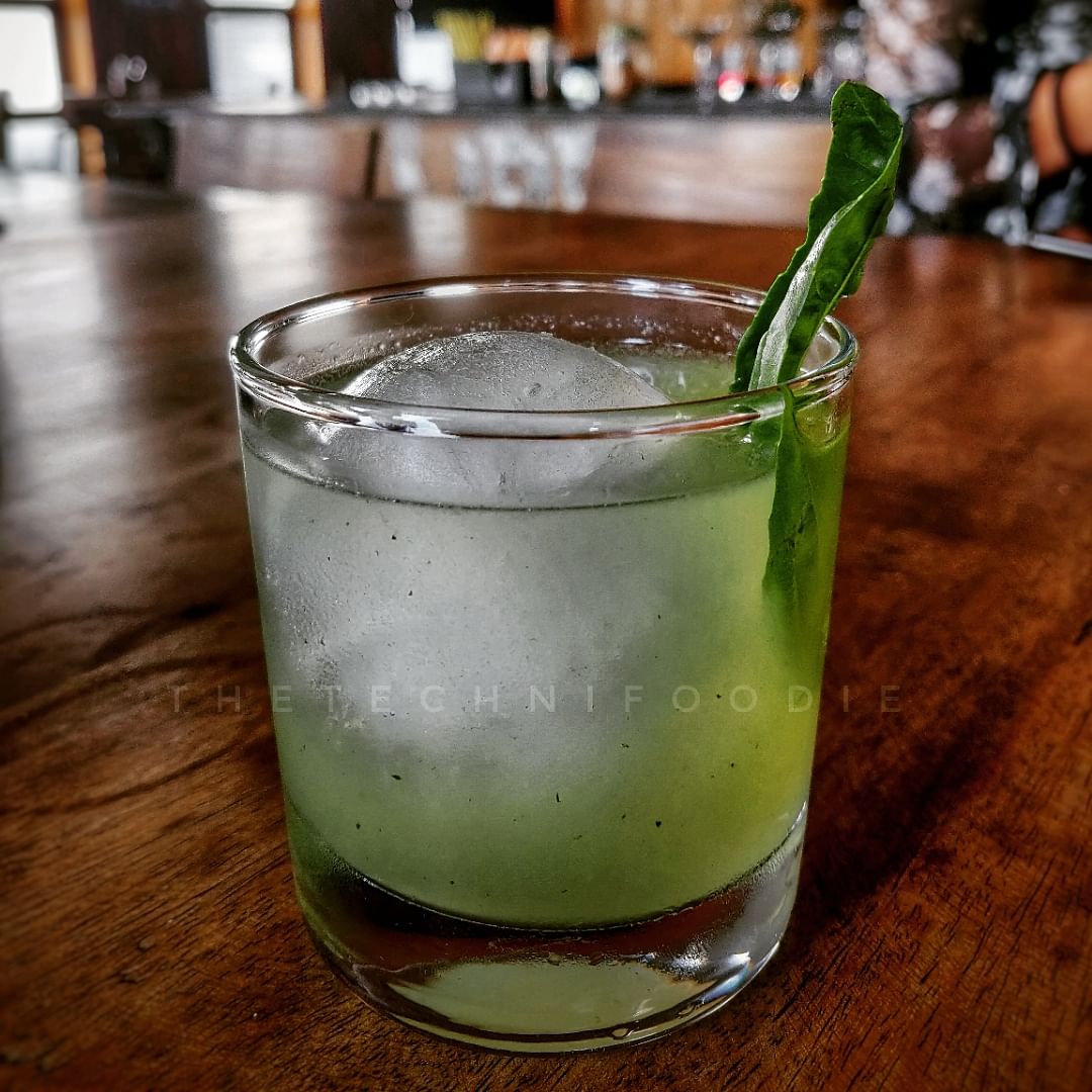 Drink,Alcoholic beverage,Limeade,Non-alcoholic beverage,Gimlet,Kamikaze,Distilled beverage,Sour,Lemonsoda,Cocktail