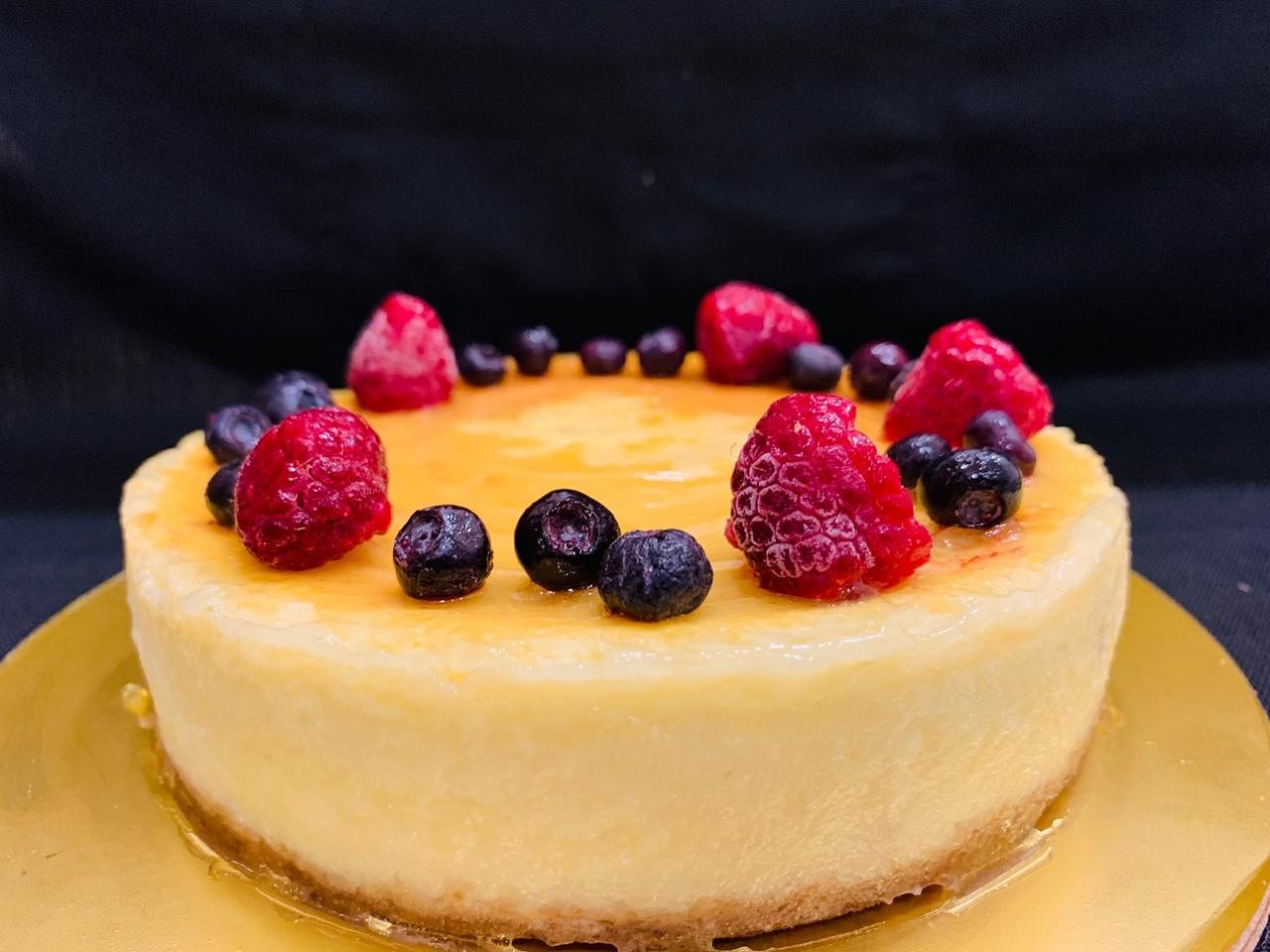 Food,Dessert,Cake,Dish,Cuisine,Fruit cake,Sweetness,Cheesecake,Torte,Berry