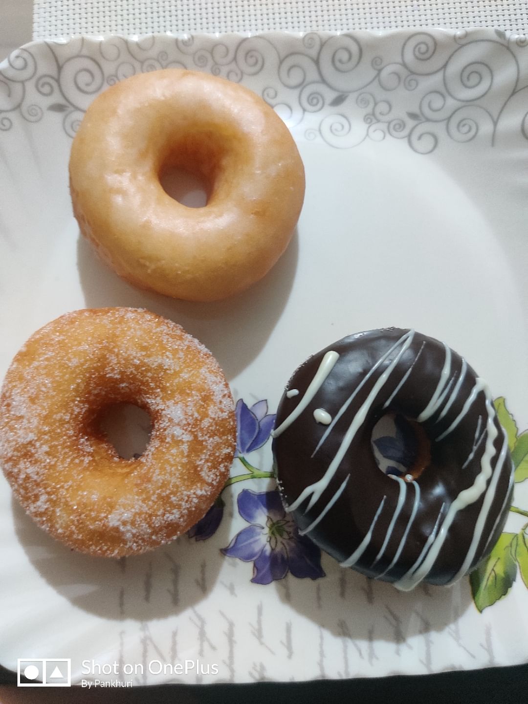 Food,Doughnut,Bagel,Dish,Cuisine,Ciambella,Cider doughnut,Baked goods,Pączki,Glaze