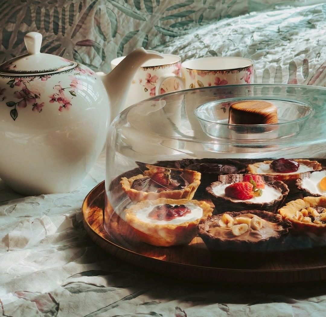 Food,Cuisine,Dish,Sweetness,Dessert,Serveware,Ingredient,Table,Finger food,Petit four