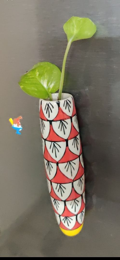 Vase,Flowerpot,Ceramic,Leaf,Plant,Anthurium,Flower,Artifact,Interior design