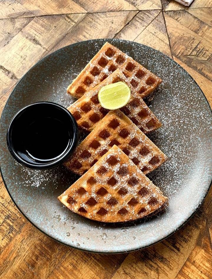 Dish,Food,Breakfast,Waffle,Belgian waffle,Meal,Cuisine,Wafer,Ingredient,Brunch