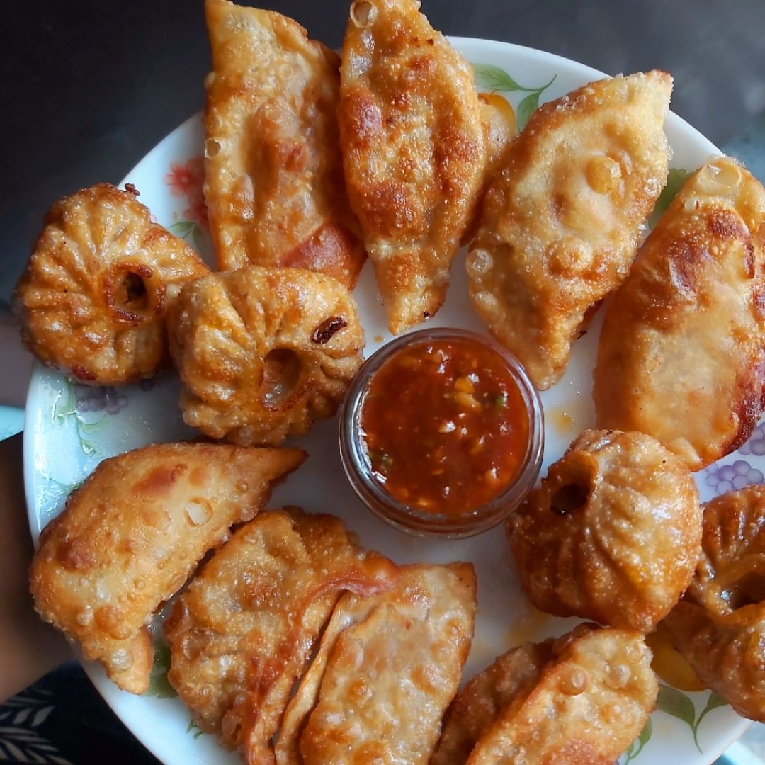 Dish,Food,Cuisine,Fried food,Ingredient,Khuushuur,Empanada,Pakora,Produce,Baked goods