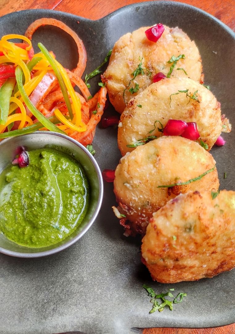 Dish,Food,Cuisine,Fried food,Ingredient,Fritter,Pakora,Vegetarian food,Fast food,Produce