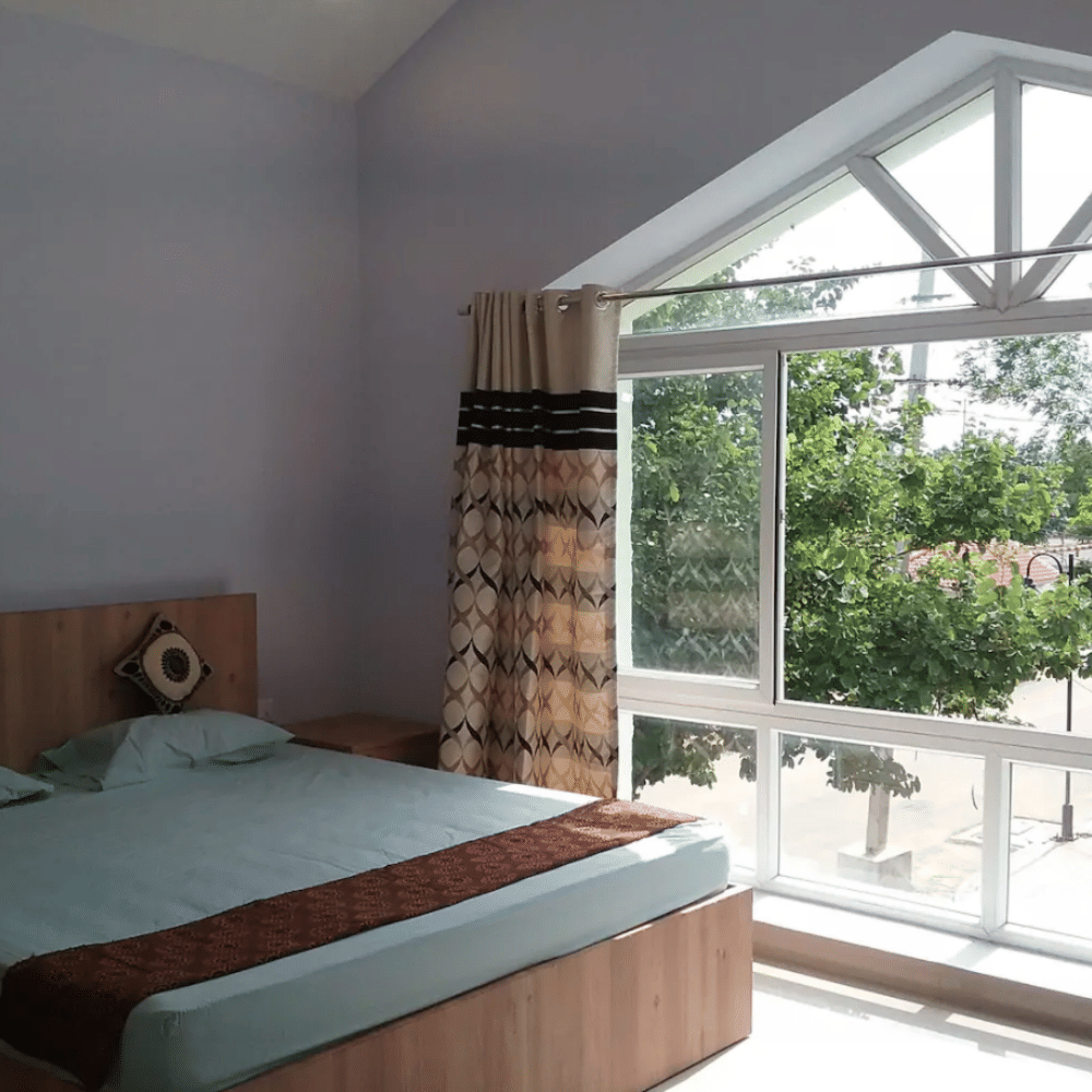 Bed,Property,Room,Interior design,Textile,Floor,Real estate,Wall,Linens,Bedding