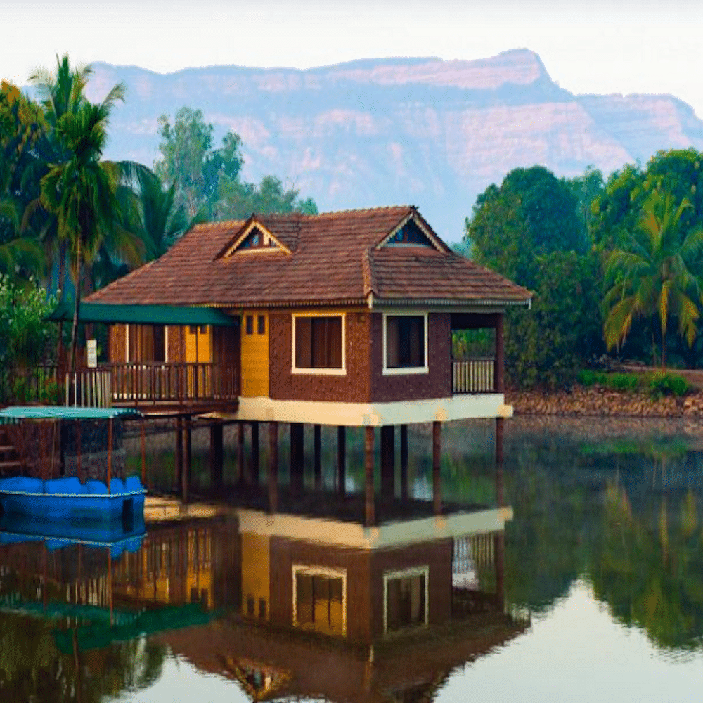 Reflection,House,Building,Home,Hill,Real estate,Bank,Arecales,Rural area,Lake