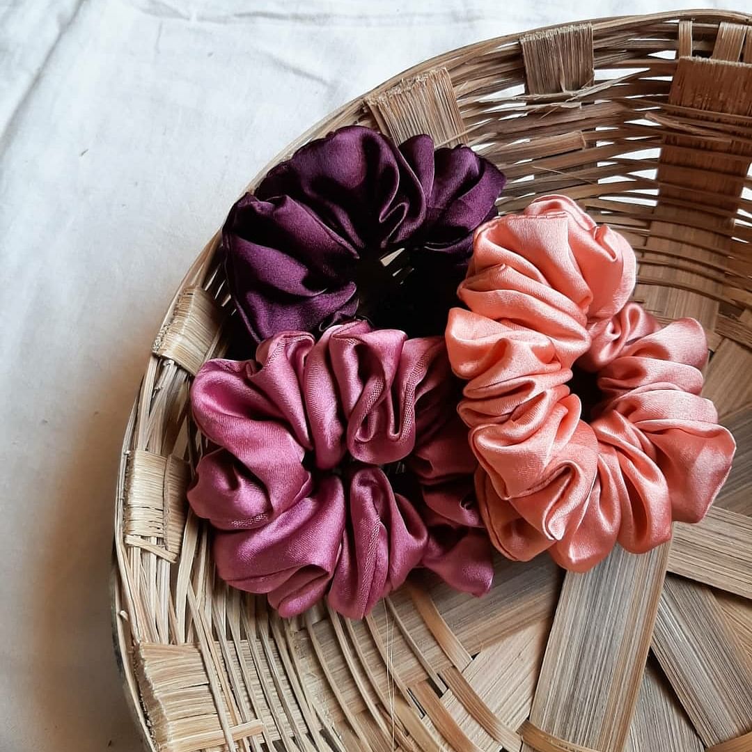Flower,Plant,Petal,Purple,Pink,Wood,Headgear,Violet,Artificial flower,Magenta