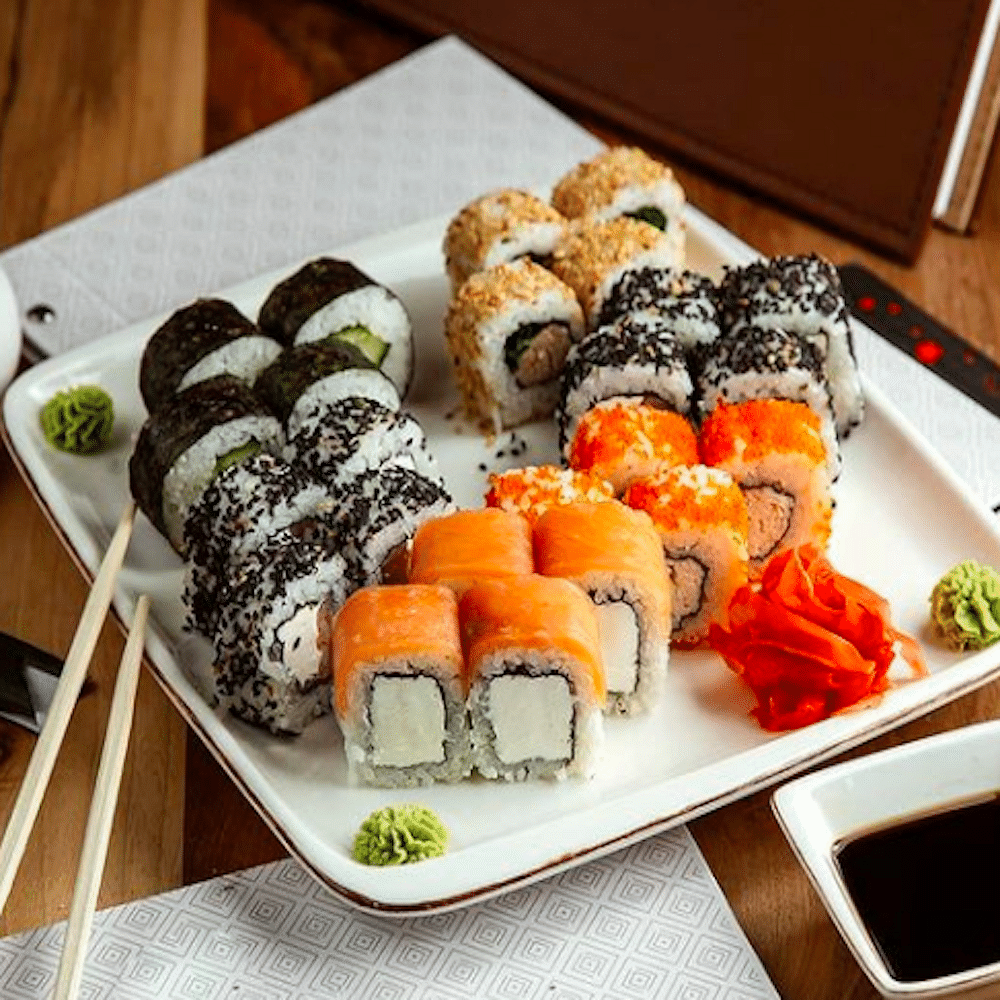 Food,Sushi,Tableware,Ingredient,Recipe,California roll,Staple food,Dish,Cuisine,Plate