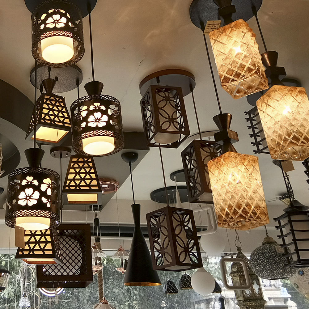 Light,Amber,Lighting,Lamp,Interior design,Lantern,Material property,Tints and shades,Ceiling,Ceiling fixture